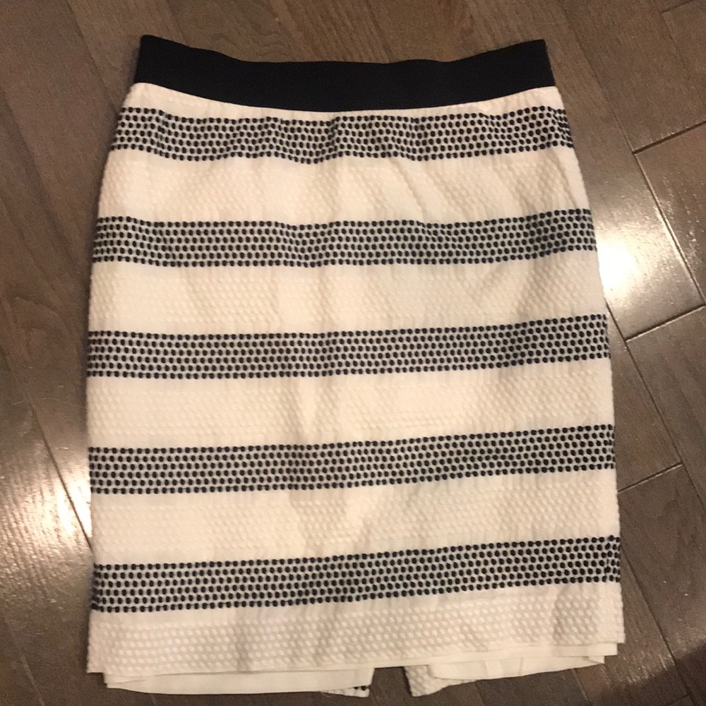 Black and white textured stripe skirt